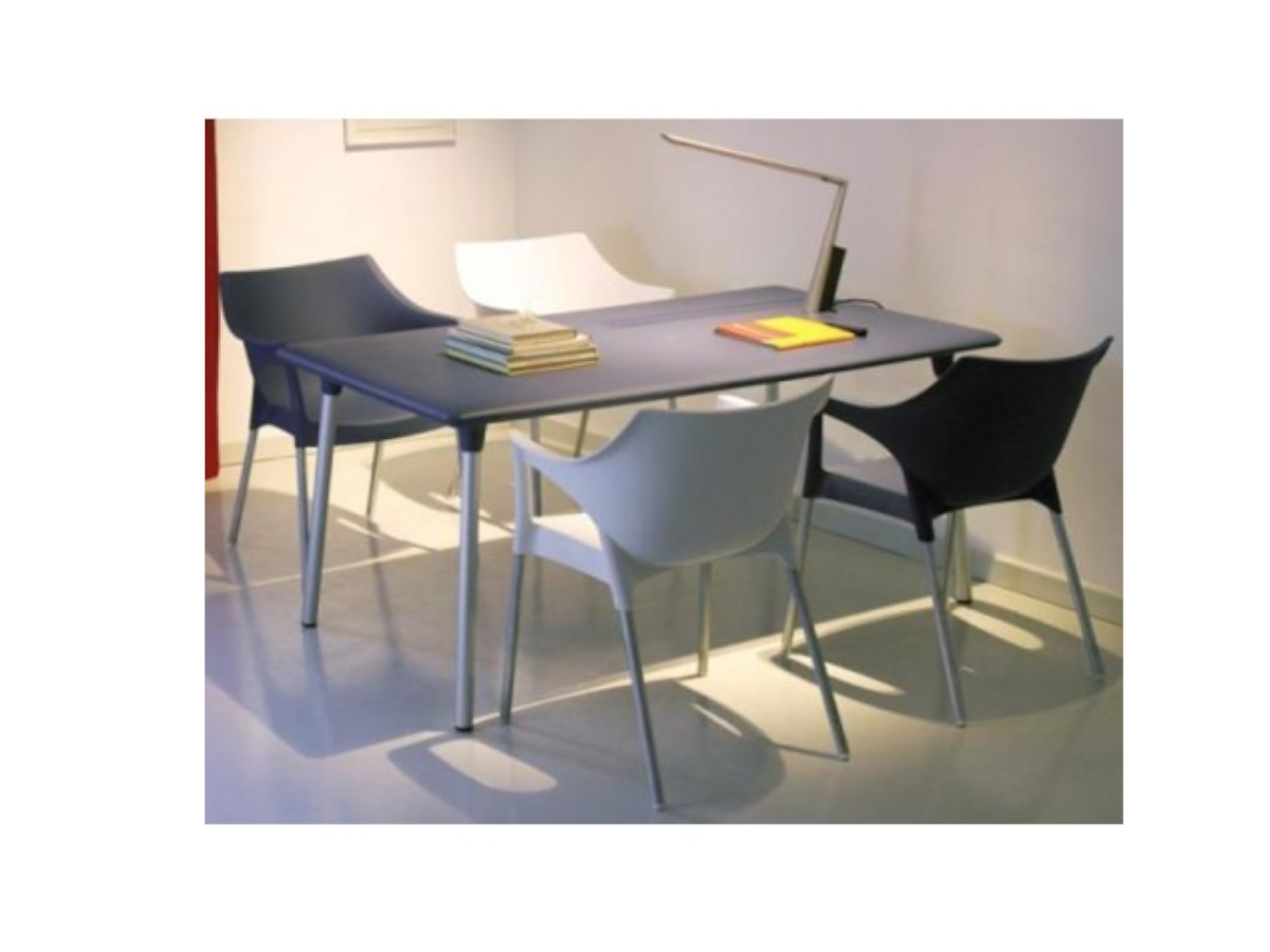 silla-con-brazos-pole-barcelona-db-resol-1.png